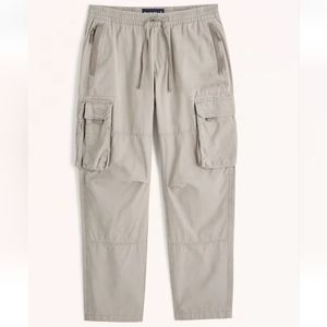 Abercrombie & Fitch Men’s Loose Utility Pants Cream Small Long Khaki Cargo Pants